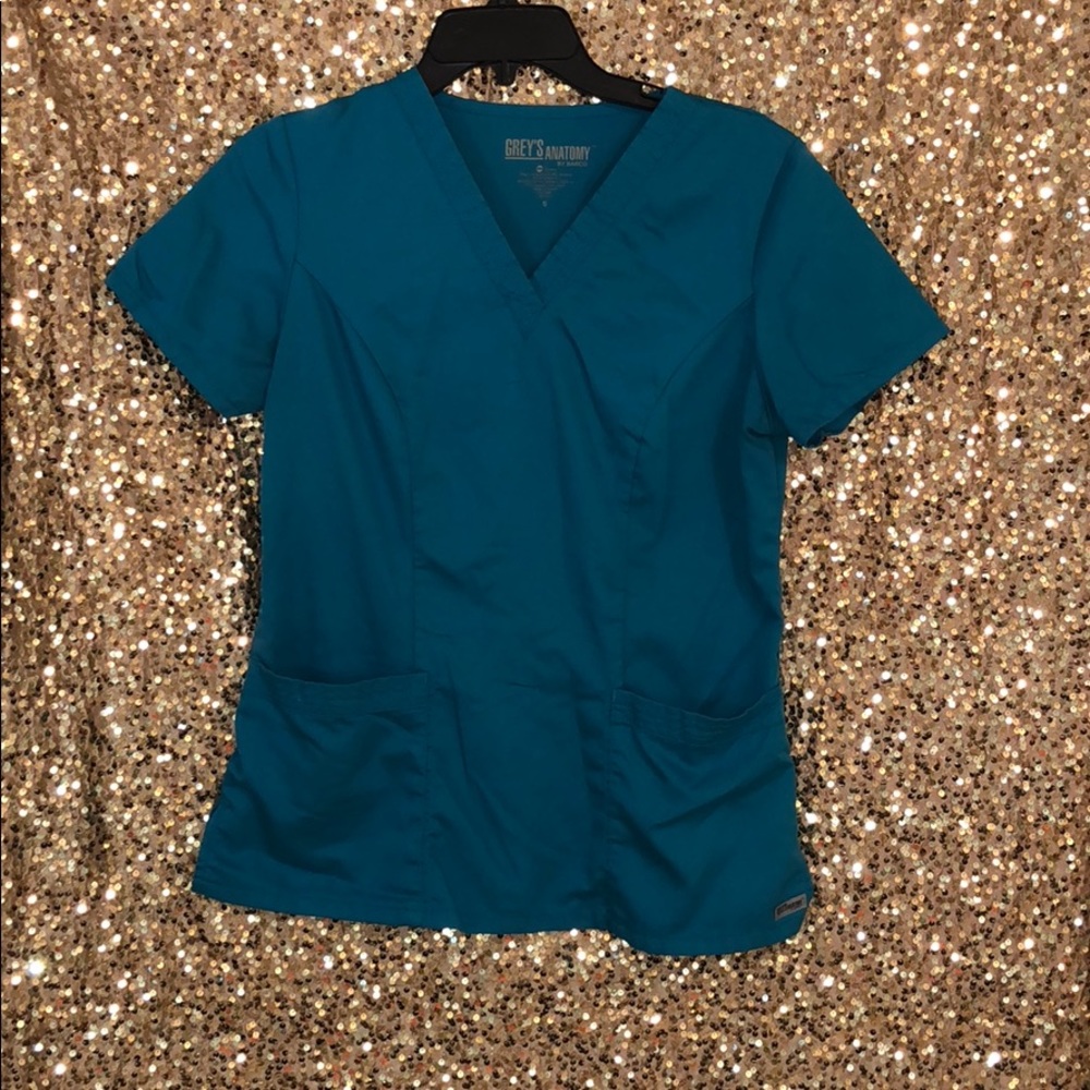 Scrub top